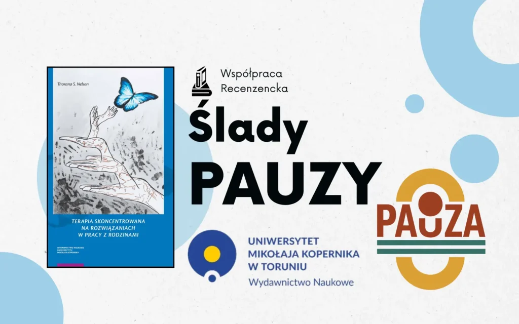 okładka recenzowanej książki o tsr, obok napis ślady pauzy